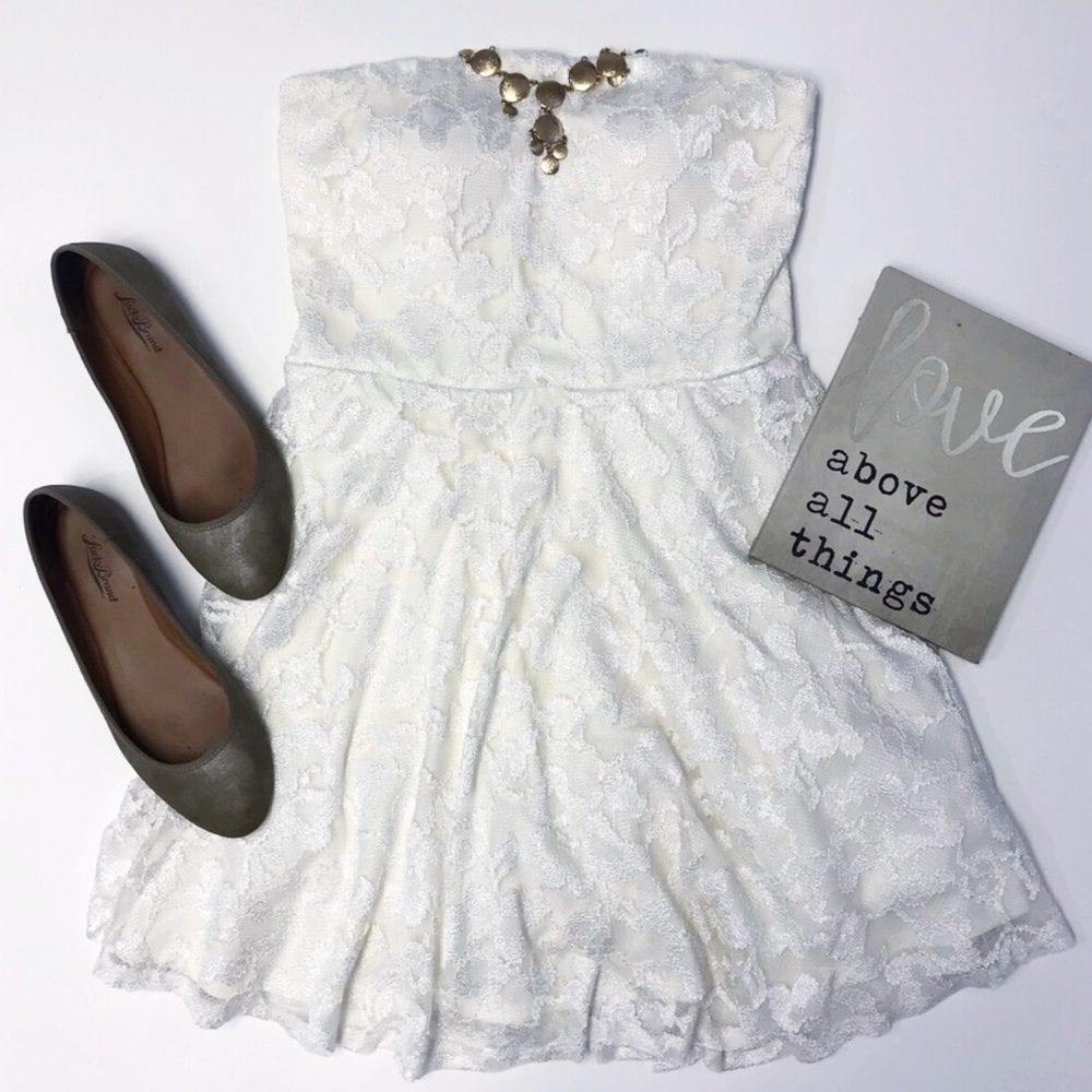 [Love Reign] Sparkly Lace Strapless Dress